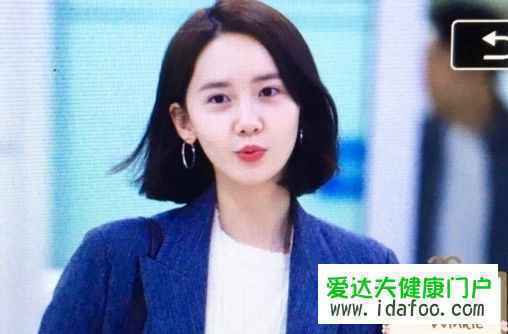 短发女星