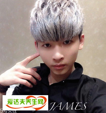男生锅盖头
