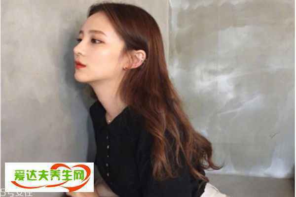 卷发发型图片