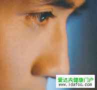 朱一龙卡姿兰大眼睛是什么梗 朱一龙眼睫毛有多长