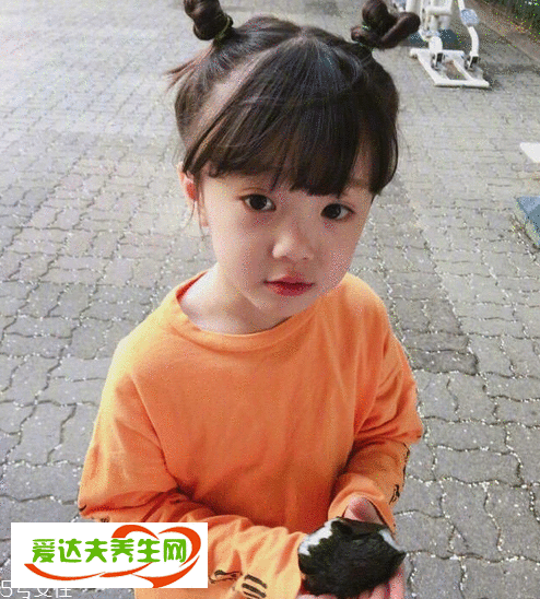 小女孩发型绑扎方法