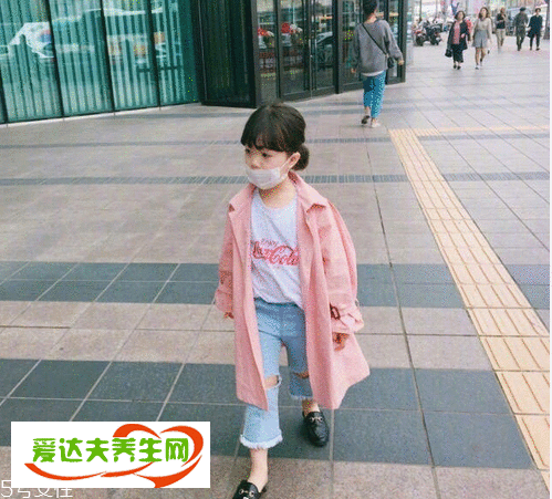 小女孩发型绑扎方法