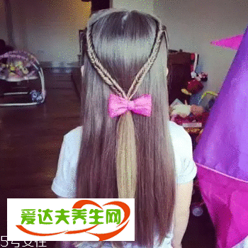 小女孩发型绑扎方法