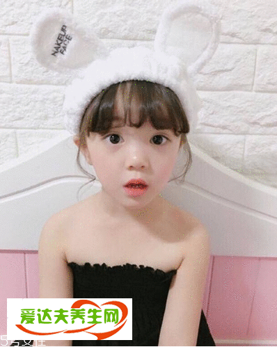 小女孩发型绑扎方法