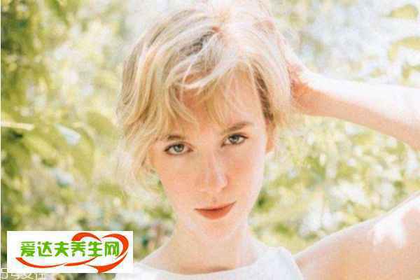 国字脸女生适合的发型