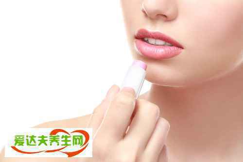 嘴唇怎么变薄