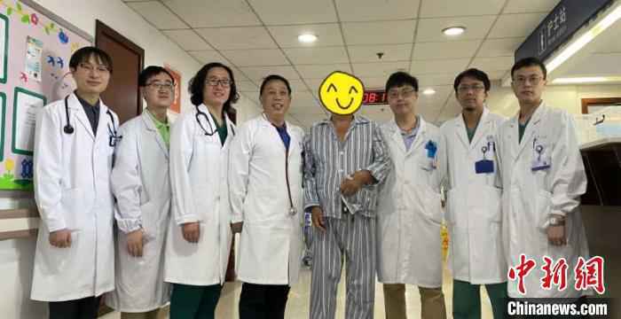 上海专家独辟新径成功救治天生“异”心人