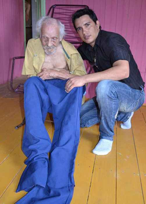 巴西131岁老翁或成世界最长寿老人 101岁生小女儿