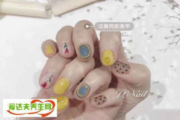金泫雅图片