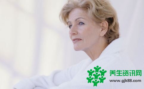 医生：更年期盗汗原因多不要想当然先判断后养