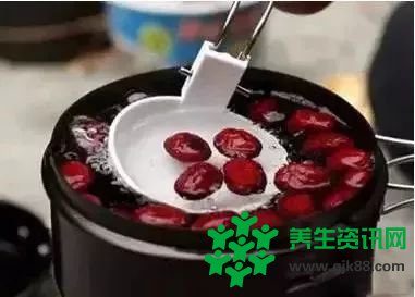 泡茶补血 5种红枣吃法营养翻倍